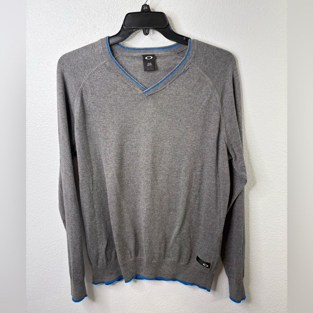 Oakley Men’s Xl Grey V-Neck Sweater